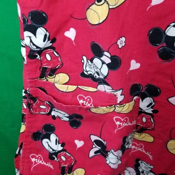 MINNIE MICKEY MOUSE DISNEY Red Hearts Scrub Top Women’s Size Medium Nurse - Picture 3 of 5